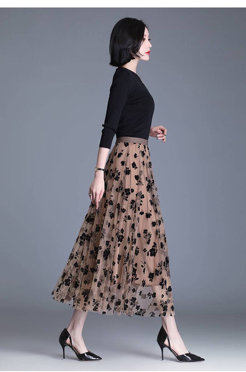 Women's mesh floral print tulle skirt.